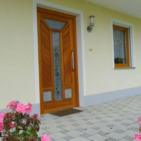 Welcoming In Prackenbach With Covered Terrace Apartamento *